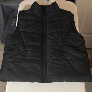 SHEIN Quilted Black Vest